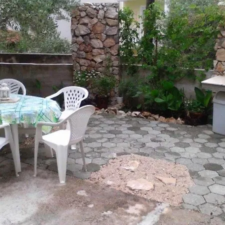 Апартаменты In With Terrace, Air Conditioning, Wifi, Washing Machine 4197-3